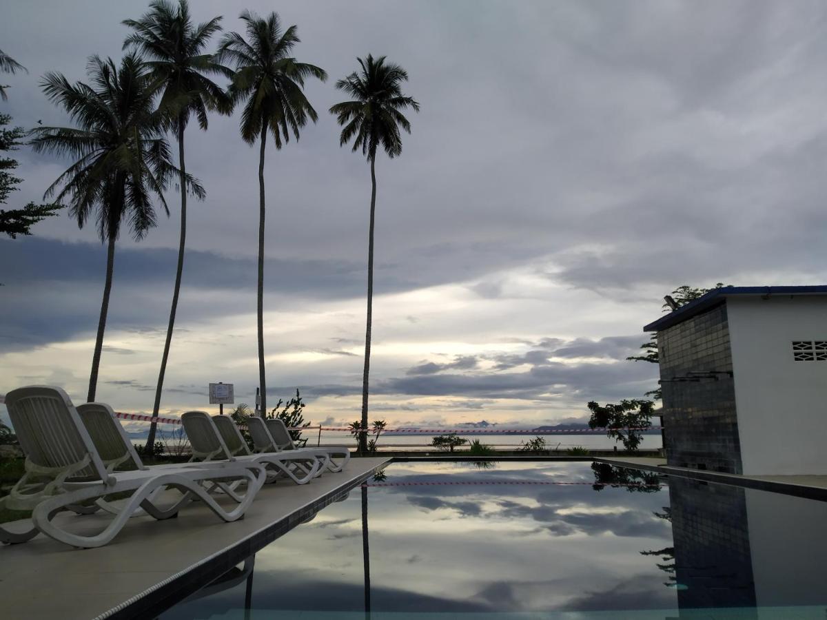 Rafflesia Resort Lundu Bagian luar foto