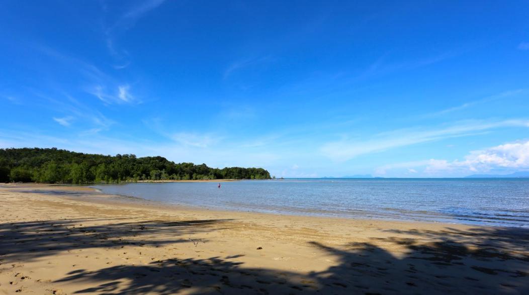 Rafflesia Resort Lundu Bagian luar foto