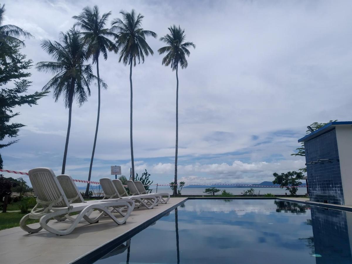 Rafflesia Resort Lundu Bagian luar foto